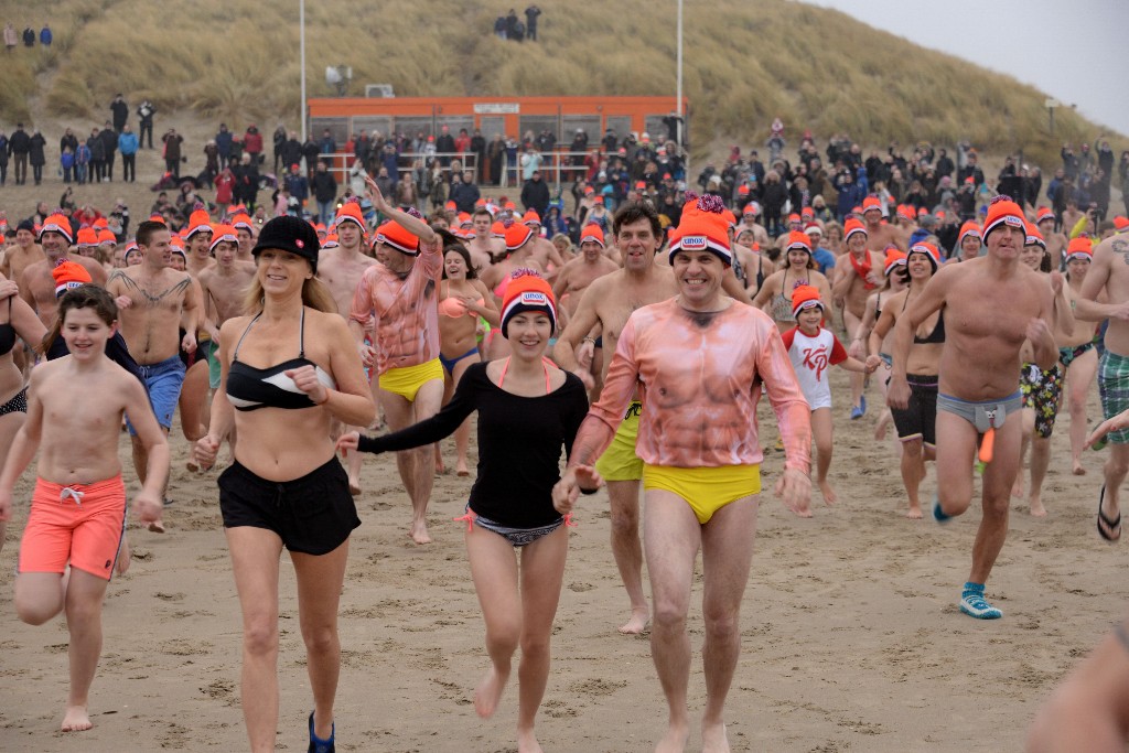 ../Images/Nieuwjaarsduik Nederzandt 2017 037.jpg